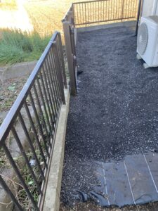 防草シート貼り